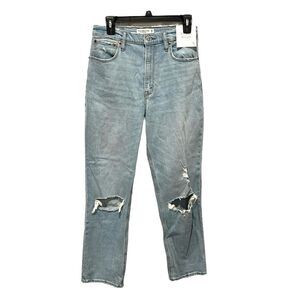 Abercrombie & Fitch The ankle straight light wash denim size 28/ 6 L NWT